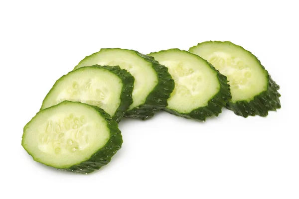 Verse komkommers geïsoleerd op wit — Stockfoto