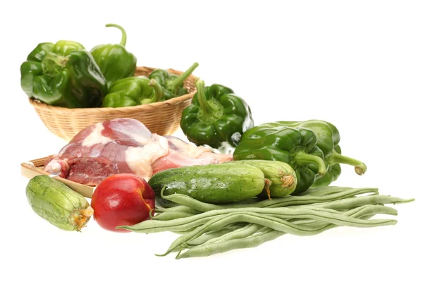 Carne fresca e produtos hortícolas — Fotografia de Stock