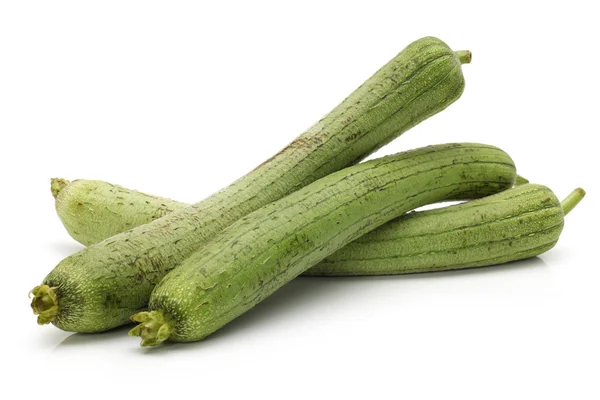 Zucchini på vit bakgrund — Stockfoto