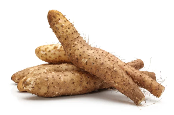 Chinese yam op witte achtergrond — Stockfoto