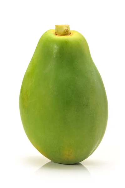 Beyaz arka planda olgun papaya — Stok fotoğraf