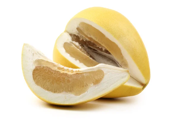 Pomelo isolé sur fond blanc — Photo