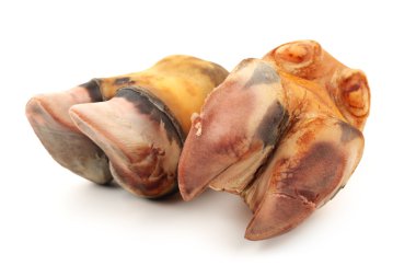 beyaz zemin üzerine inek nallar.