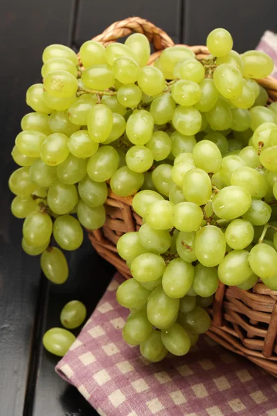 Green grapes — Stock Photo, Image