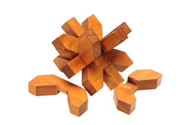 Beyaz arka plan üzerinde ahşap puzzle