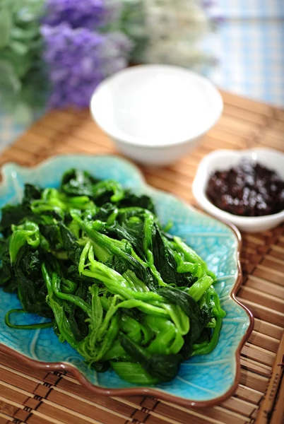 Boiled spinach — Stock Photo, Image