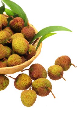 Litchi beyaz arkaplanda izole edildi