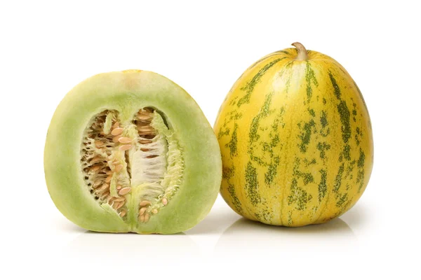 Melon på vit bakgrund — Stockfoto