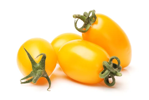 Tomates cereja no fundo branco — Fotografia de Stock