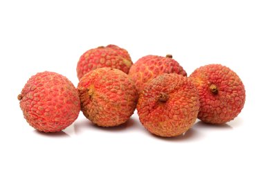 Litchi beyaz arkaplanda izole edildi