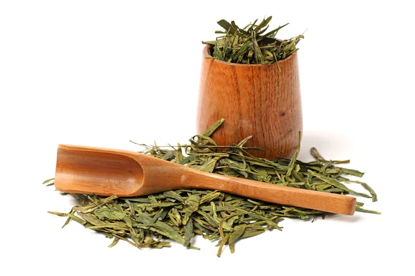 Herbata sterty liści na białym tle — Zdjęcie stockowe