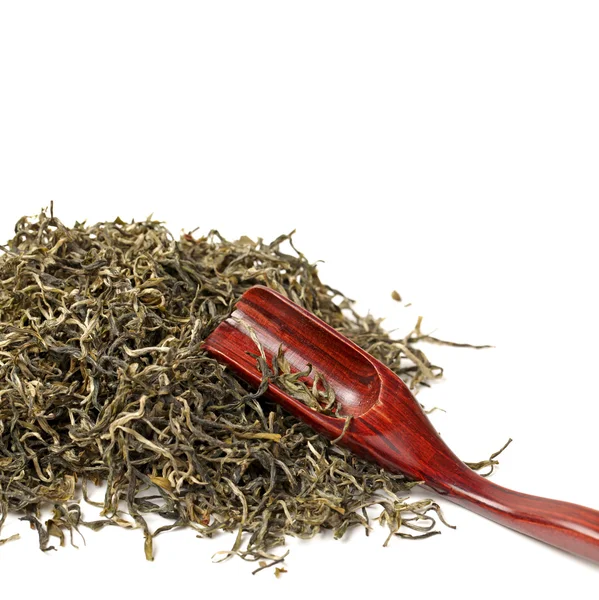 Tea heap leaves on white background — Stock Photo, Image