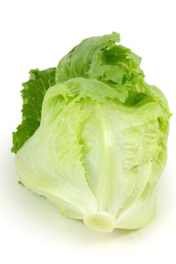 Beyaz arkaplanda taze marul