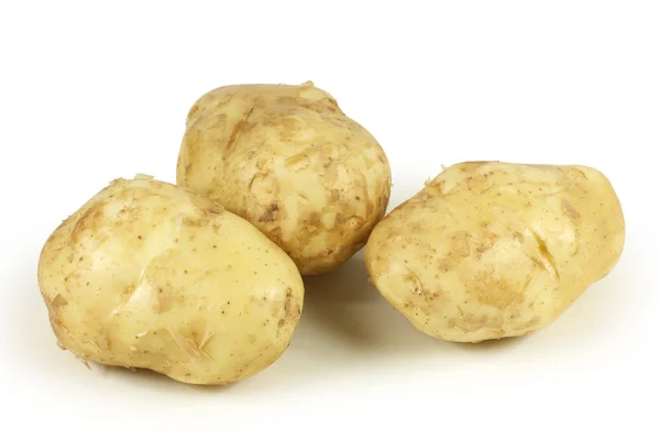 하얀 배경의 감자 — 스톡 사진