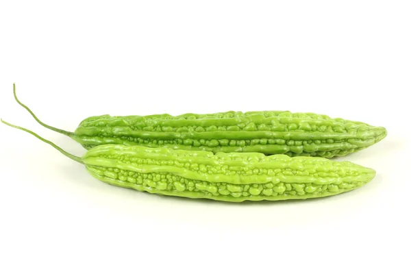 Bitter melon på vit bakgrund — Stockfoto