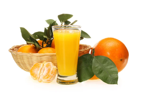 Cam ve turuncu portakal suyu — Stok fotoğraf