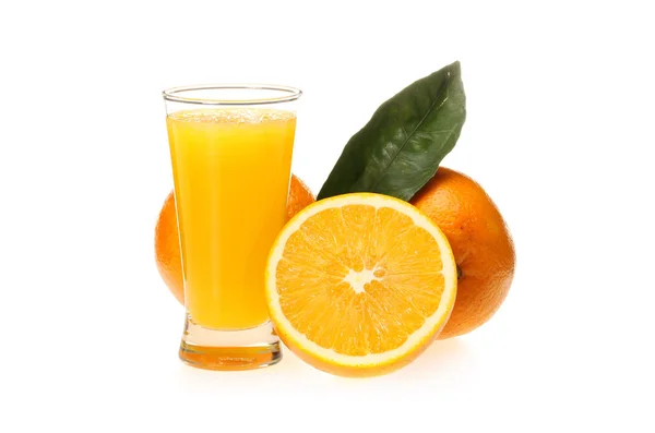 Orange juice in glass and orange — Stock Photo, Image