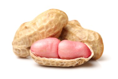 beyaz arkaplanda fıstıklar