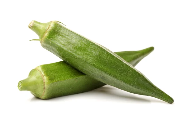 Okra fresco isolado em um fundo branco — Fotografia de Stock