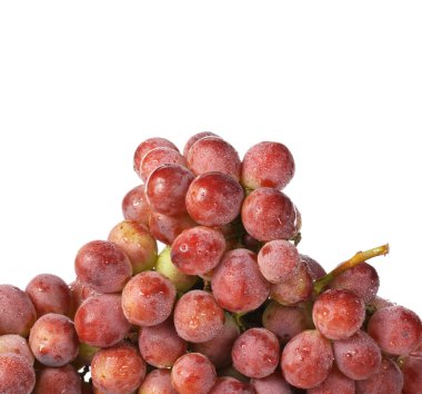 beyaz arkaplanda kırmızı üzüm