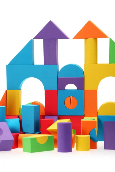 Zabawka zamek z kolorowych bloków — Zdjęcie stockowe
