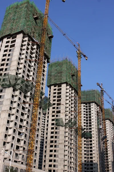 Crane and building construction site — Stock Photo, Image