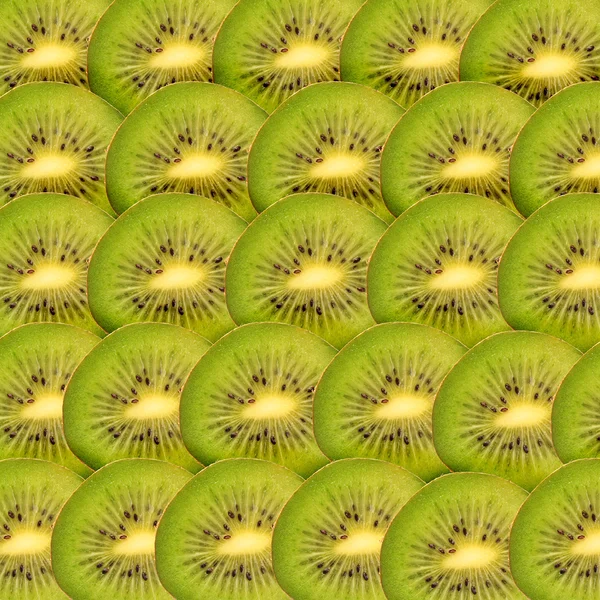 Foto van verse sappige kiwi segmenten — Stockfoto