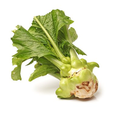 beyaz arkaplanda yalıtılmış kohlrabi