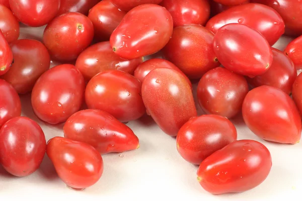 Маленький помідор — стокове фото