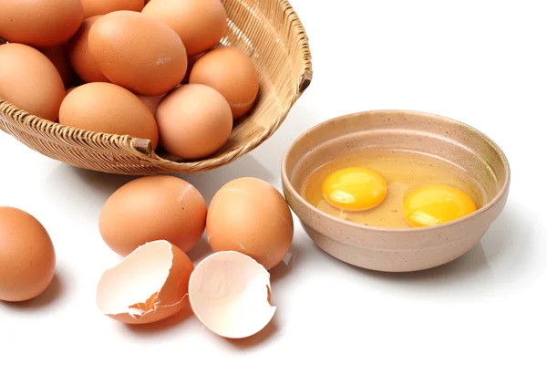 Коричневі яйця — стокове фото
