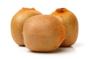 Olgun kiwi meyveler