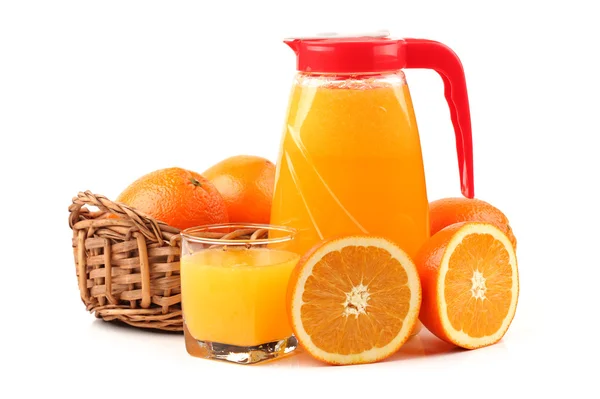 Voller Krug Orangensaft — Stockfoto