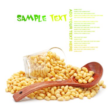 kaşık ile soya fasulyesi