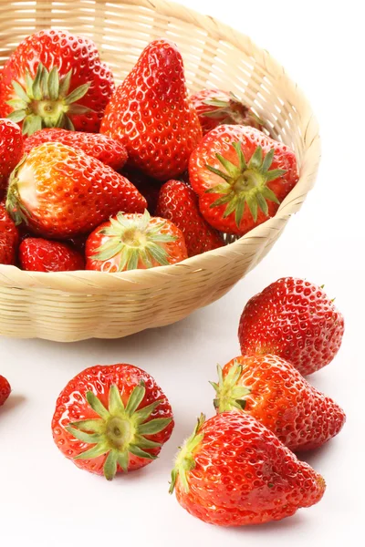 달콤한 딸기 바구니 — 스톡 사진