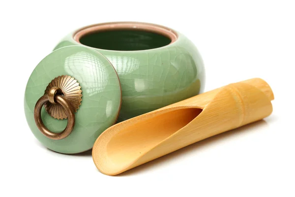 Bote de té con cuchara —  Fotos de Stock