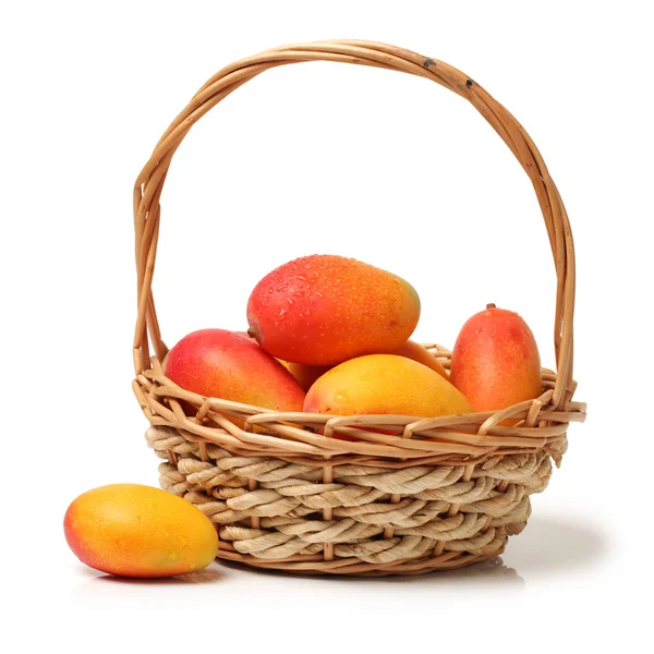 Mangos in basket — Stock Photo, Image