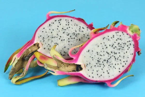 Halves of dragon fruit — Stock Photo, Image