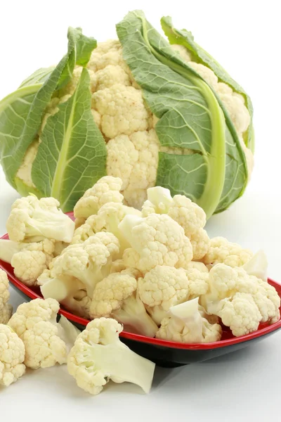 Cauliflower in bowl — Stock Photo, Image