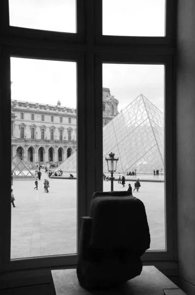 Museu do Louvre em Paris, França. — Fotografia de Stock