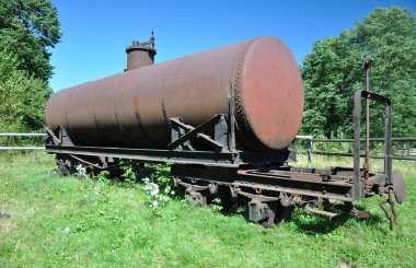 Demiryolu Deposu araba