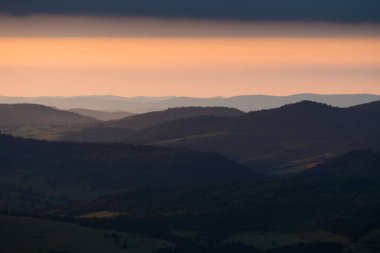günbatımı Karpat Dağları, Ukrayna