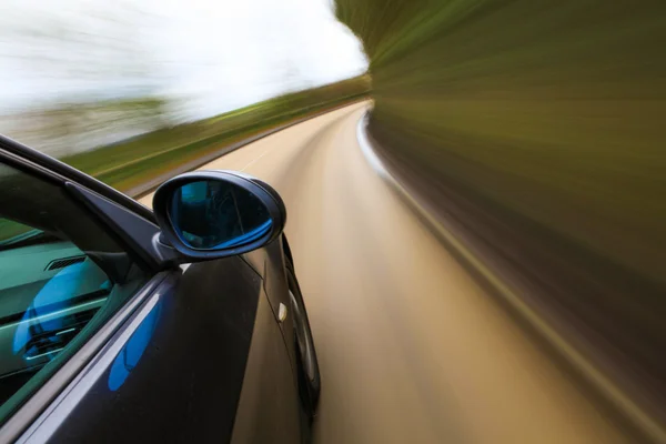 hızlı sürüş lüks sedan