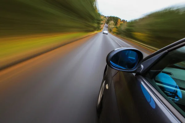 hızlı sürüş lüks sedan