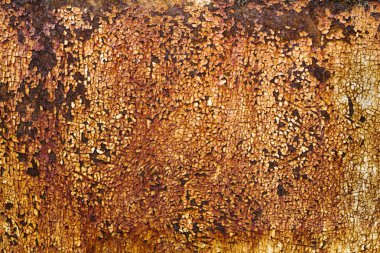 paslı sarı boya metal plaka üzerinde