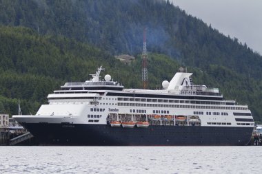 Liner Alaska sularında cruise