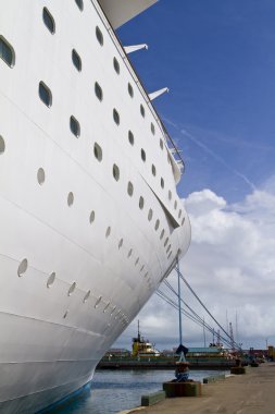 Cruise Gemi yanaştı