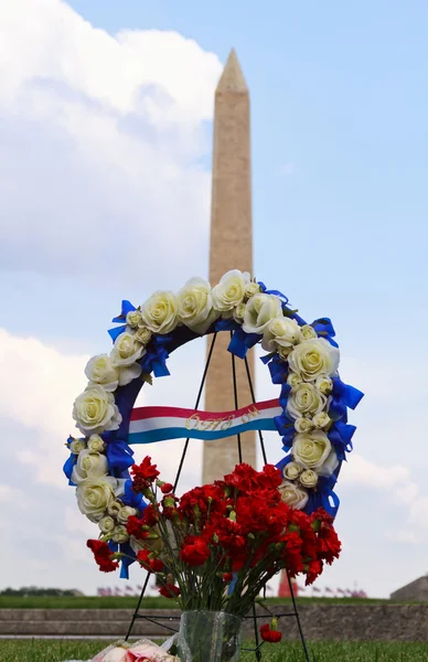 Washingtonův monument s pamětní — Stock fotografie