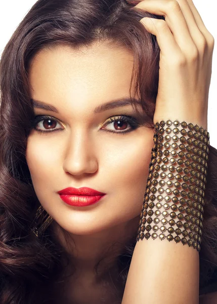 Closeup portrait of beautiful fashion woman with evening makeup — Stock Photo, Image