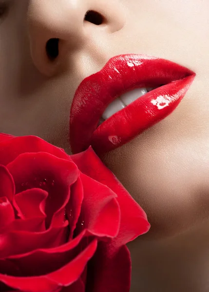 Sexy mujer labios rojos — Foto de Stock