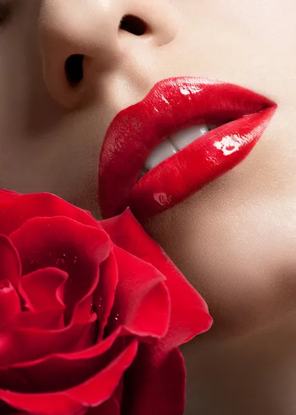 섹시 한 여자의 붉은 입술 스톡 사진